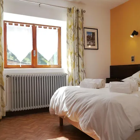 Le Hameau De Campan בקתה *
